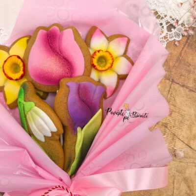 Buchet din turta dulce cu 5 flori de primavara